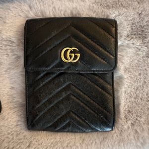 Gucci bent add on bag . works as clutch too